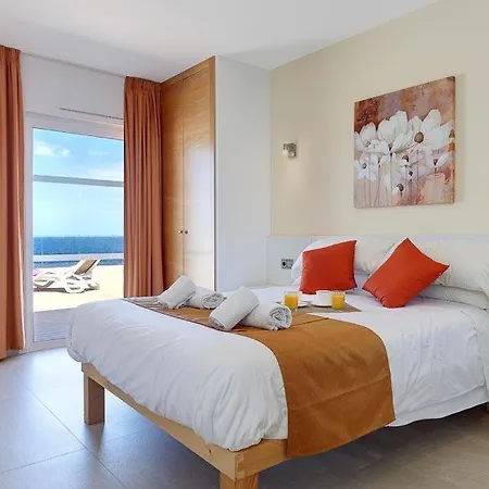 Cala'n Blanes Sleeps 9 Pool Air Con Wifi * Cala'N Blanes (Menorca)